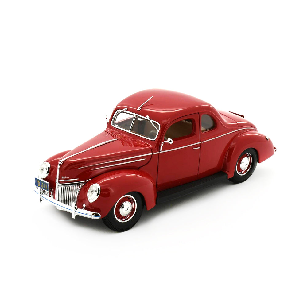 Maisto Special Edition 1:18 1939 Ford Deluxe Coupe Red