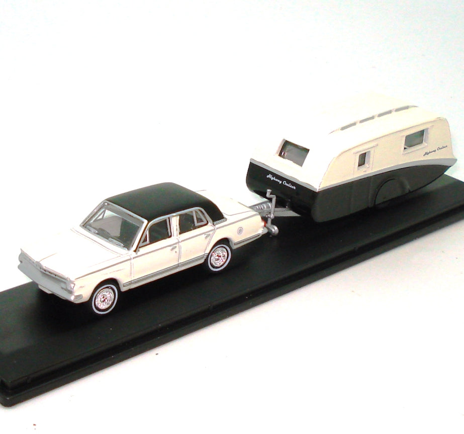 Road Ragers - AP Valiant with Caravan 1:87 Model